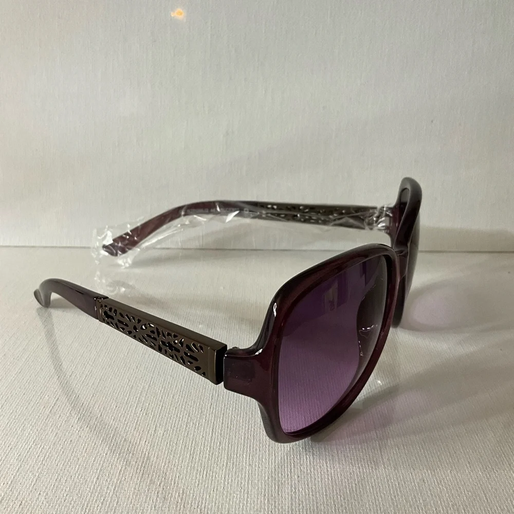 Chic Purple Sunglasses - Picture 2 of 4